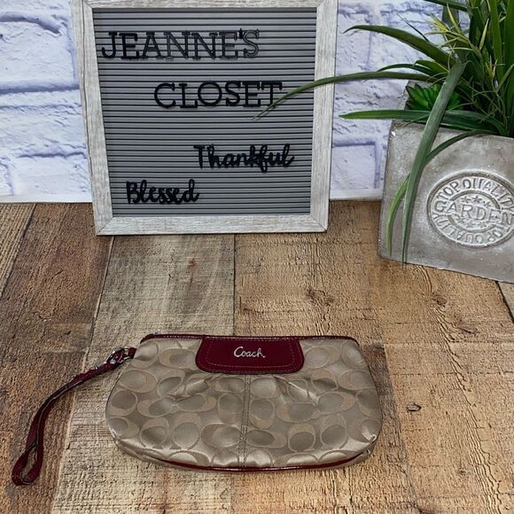 Coach Authentic Wristlet Patent Leather Jacquard C logo - Picture 12 of 12